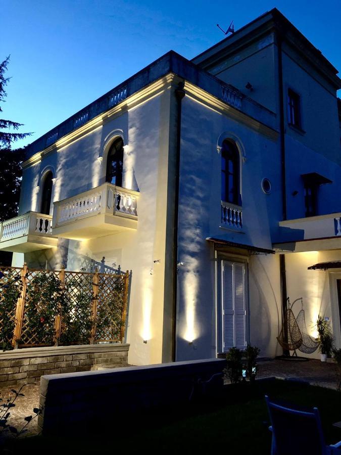 Couette-café Relais Montedonzelli 2*