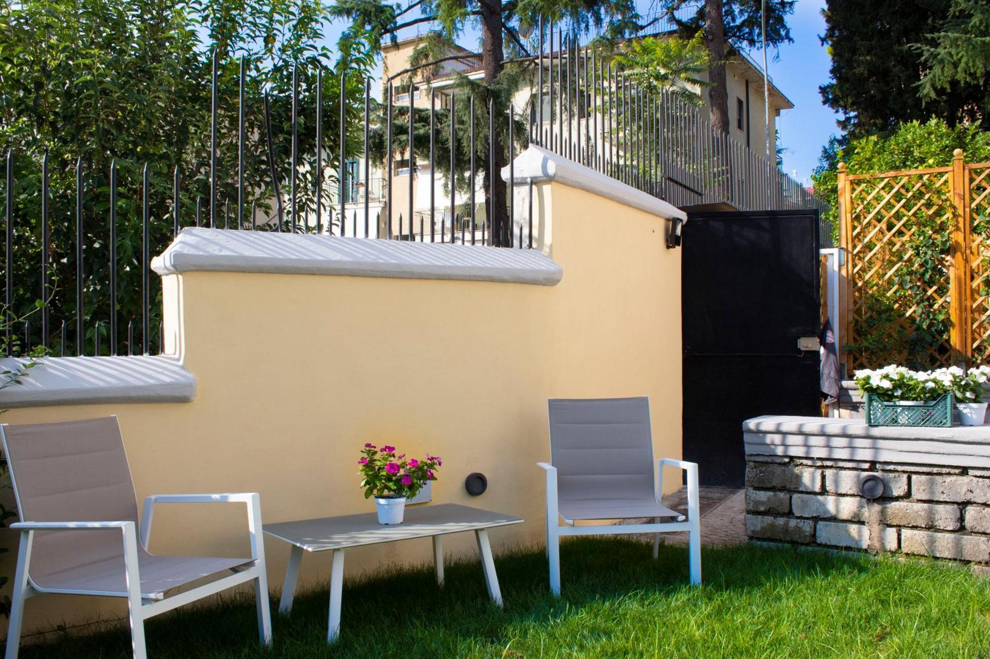 Relais Montedonzelli Couette-café 2*