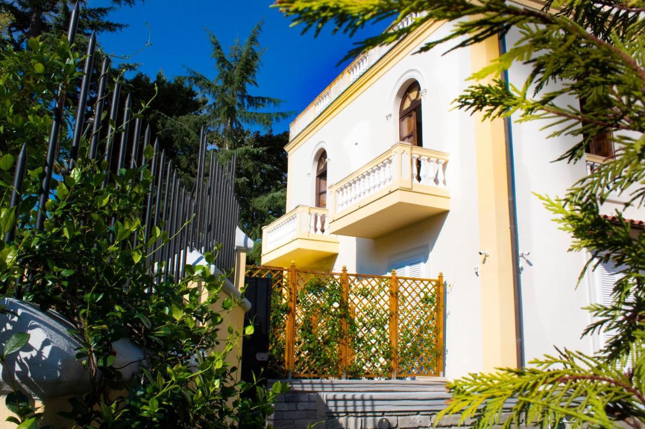 Relais Montedonzelli Bed & Breakfast Napoli